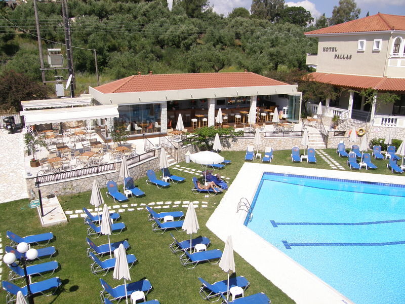 Hotel Pallas Laganás Eksteriør bilde